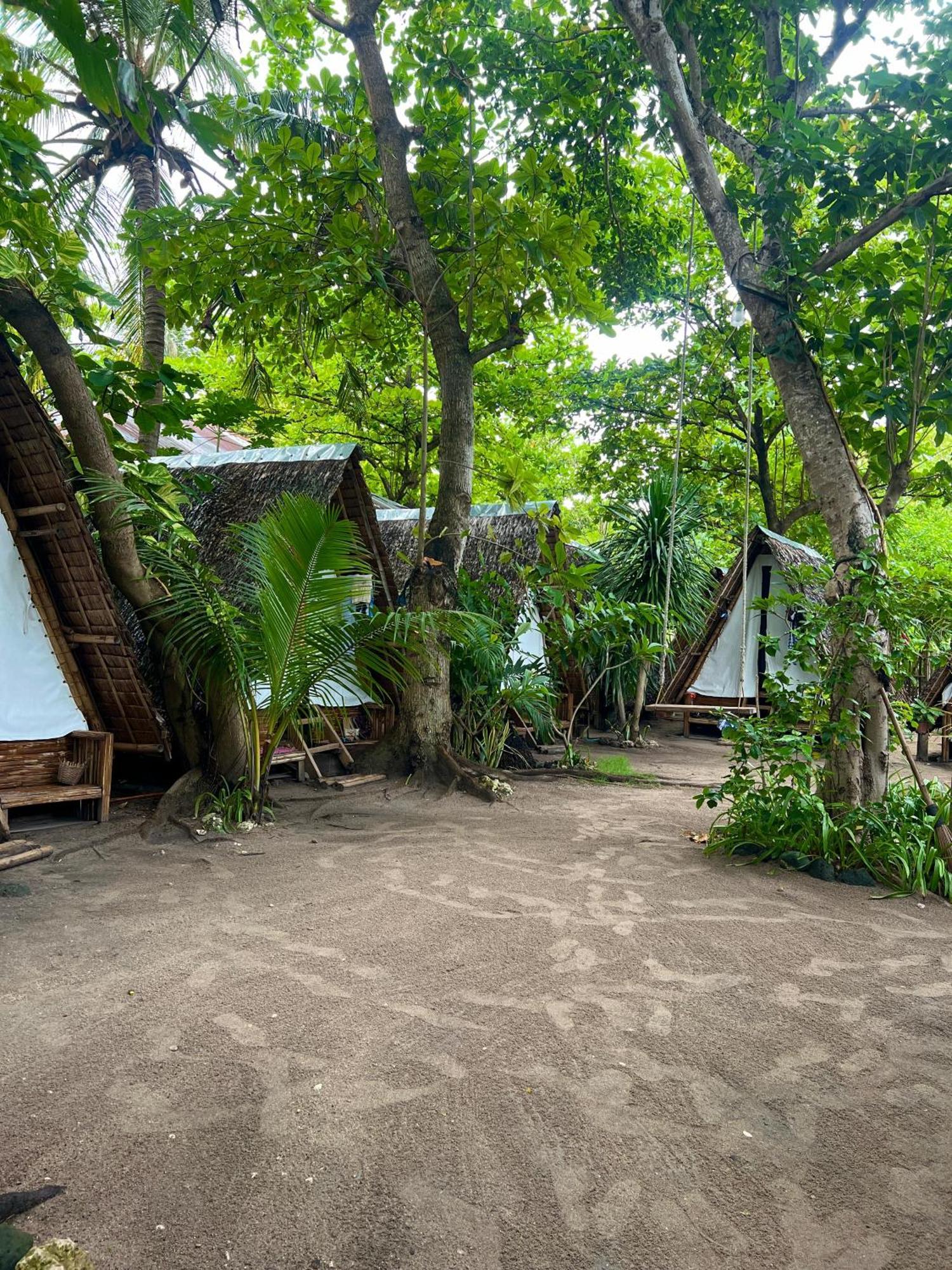 Georgia'S Neverland Hostel Logon Exterior photo